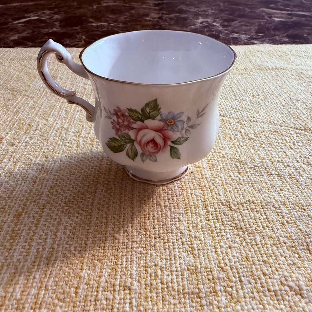 Bone China Floral Teacup White Gold Trim
